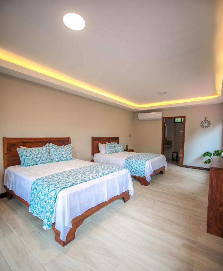Hotel Amira Puerto Carrillo Kültér fotó
