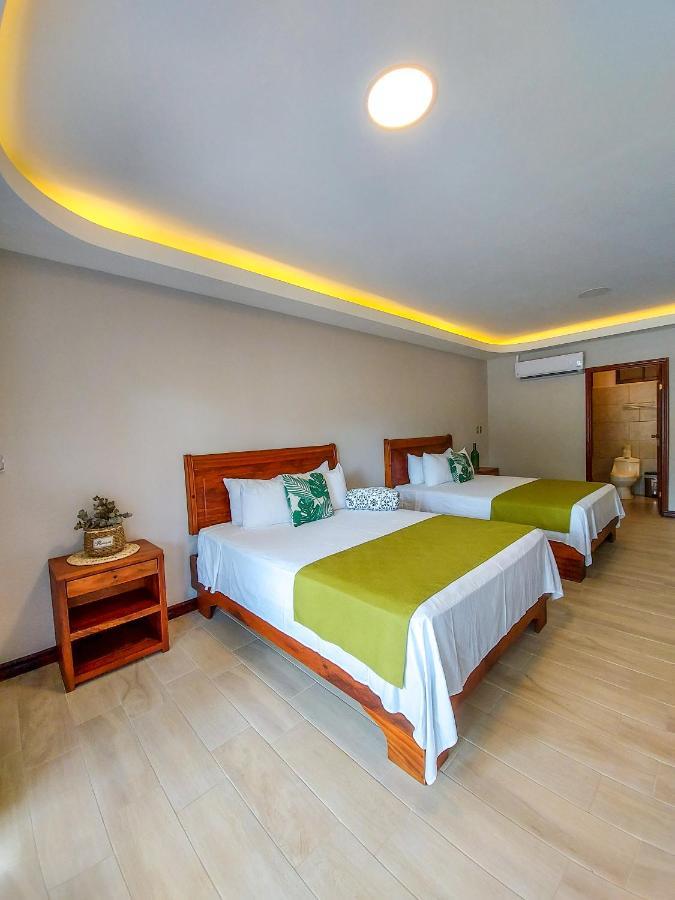 Hotel Amira Puerto Carrillo Kültér fotó
