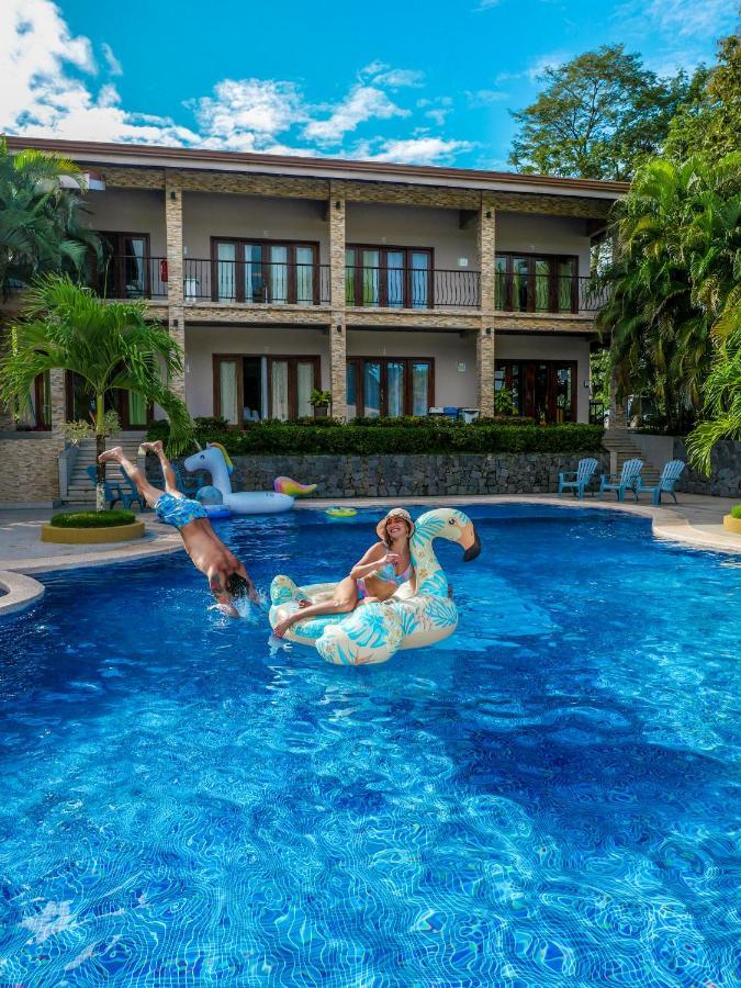 Hotel Amira Puerto Carrillo Kültér fotó