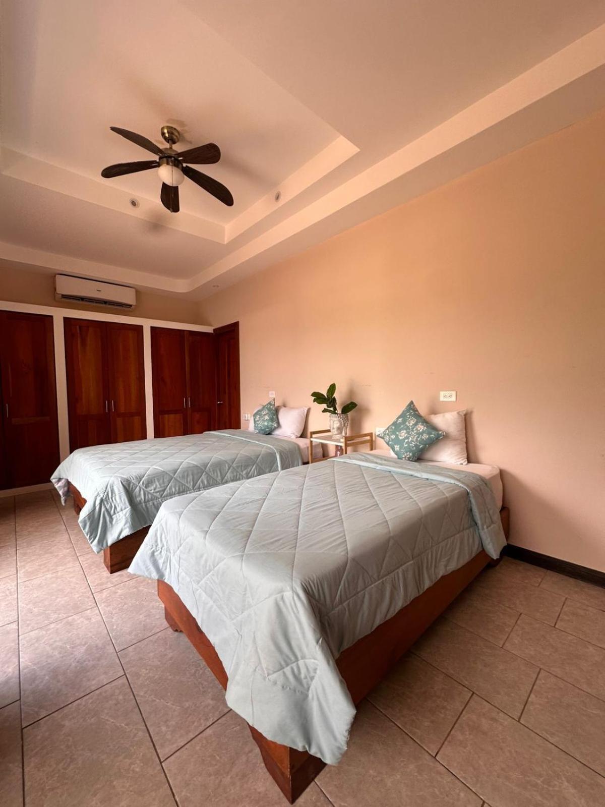 Hotel Amira Puerto Carrillo Kültér fotó